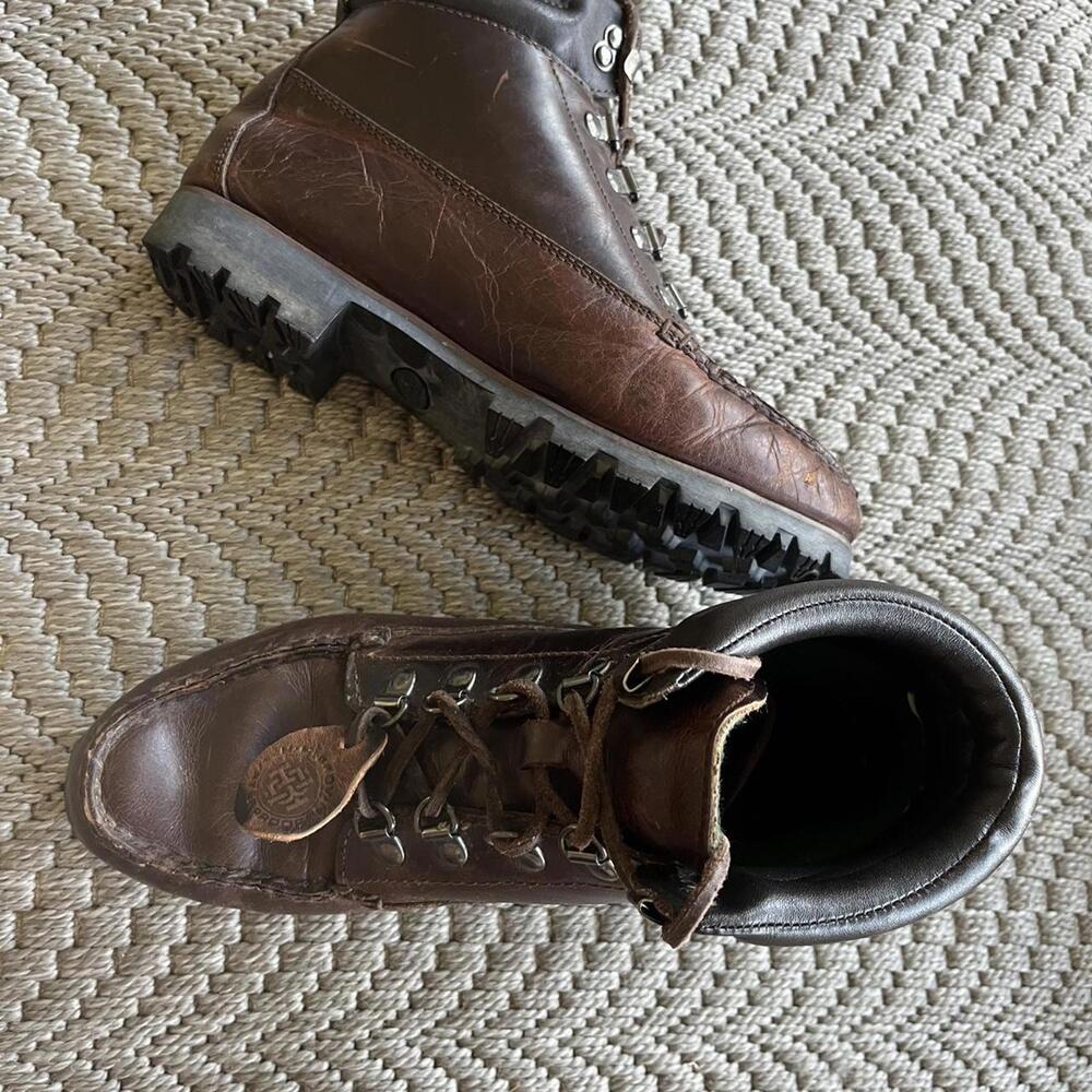 Brown leather lace-up boots with a rugged, outdoorsy vibe #hikingboots